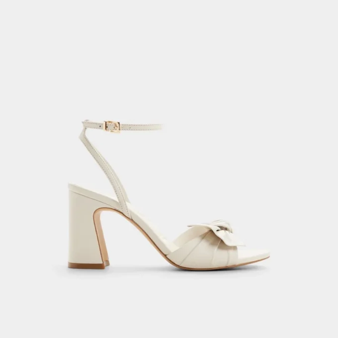Angelknot Strappy block heeled sandal Angelknot Strappy block heeled sandal