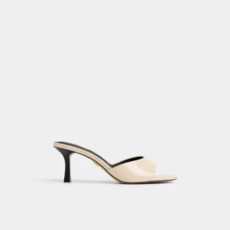 Annaberaen Heeled mule, Kitten heel