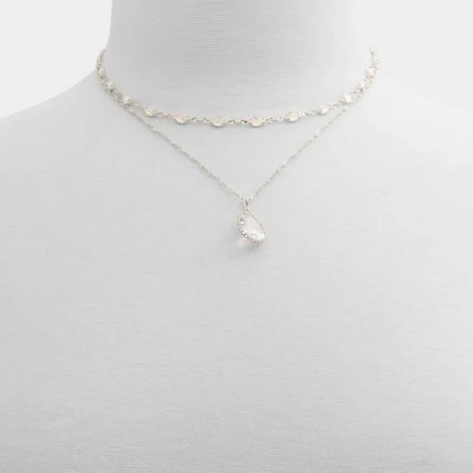 Beaucerona Necklace