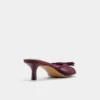 Begoniaa Heeled mule, Kitten heel