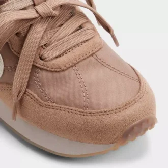 Caely Sneaker, Jogger sole