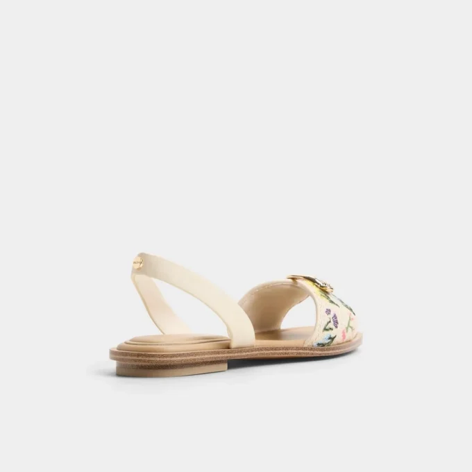Calelian Flat sandal