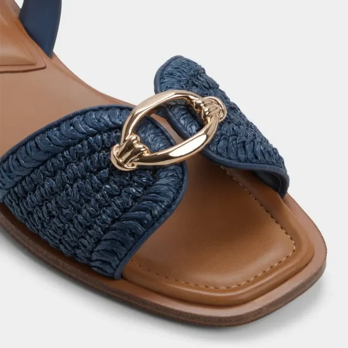 Calelian Flat sandal