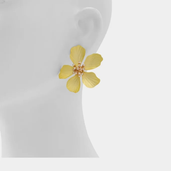 Cammelia Statement earrings