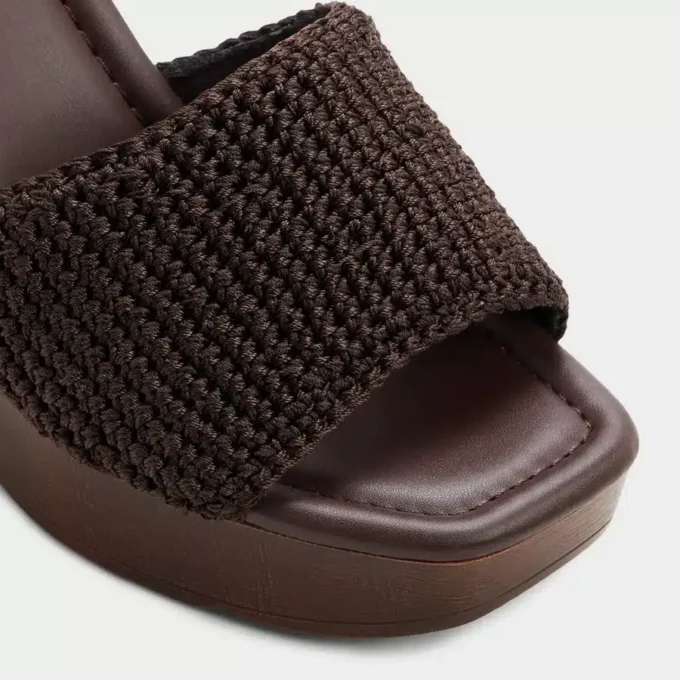 Grounded Wedge sandal, Wedge heel
