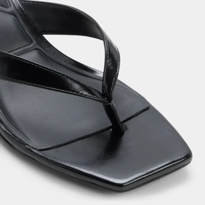 Hazy Block heeled thong sandal