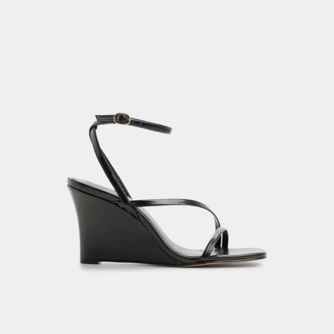 Lineria Strappy wedge sandal