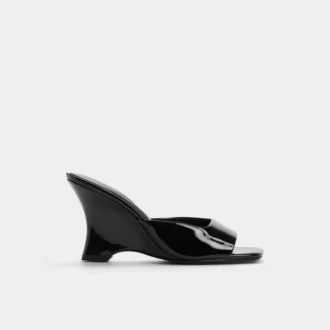 Luminae Wedge sandal, Wedge heel