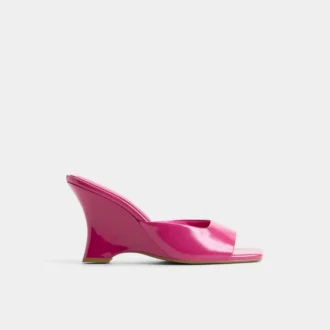Luminae Wedge sandal, Wedge heel