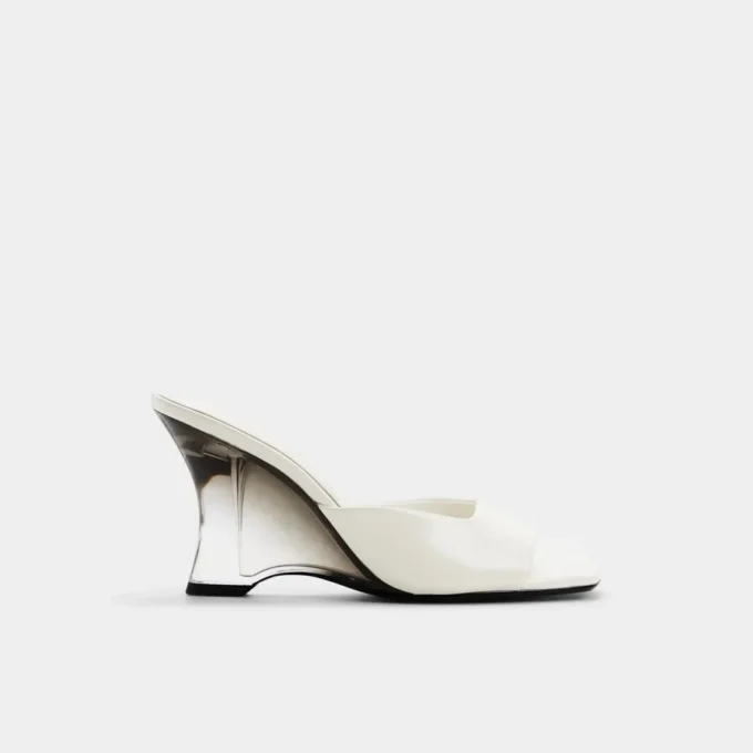 Luminae Wedge sandal, Wedge heel