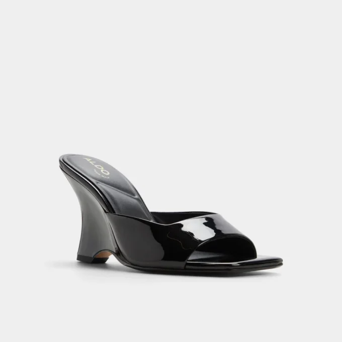 Luminae Wedge sandal, Wedge heel