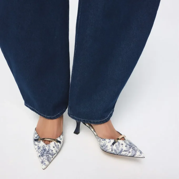 Nailah Slingback heel, Kitten heel