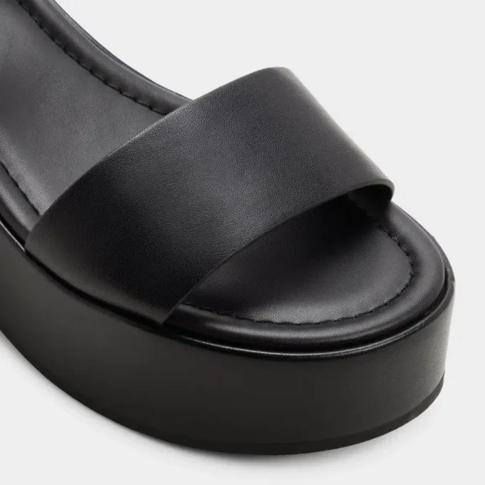 Oneiwin Wedge sandal, Wedge heel