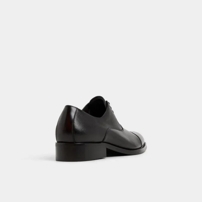 Reece Oxford shoe
