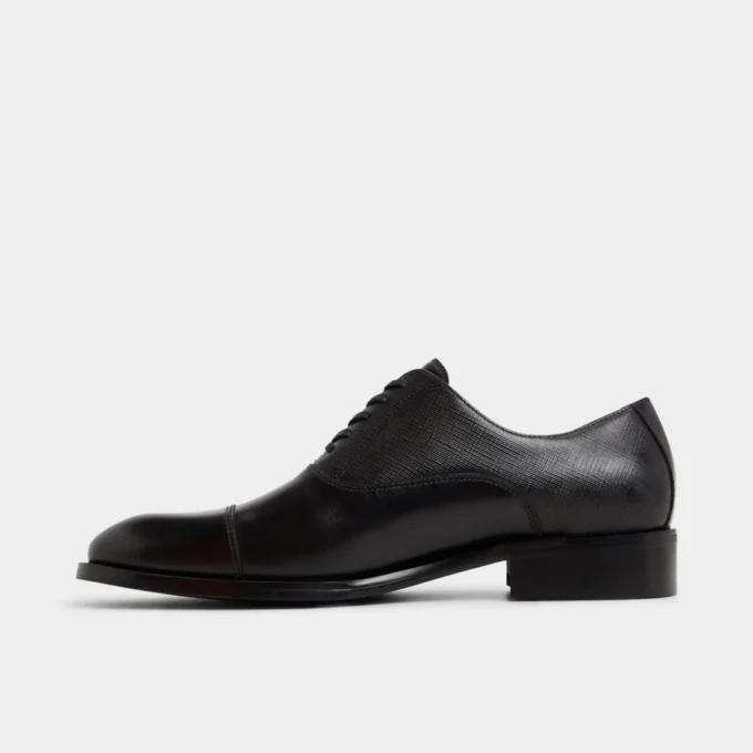 Reece Oxford shoe